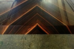 Nagyméretű egyedi art deco makasszár ében tárgyaló asztal