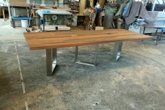 cubus_minimal_asztal_acel_üveg_lab_etkezoasztal_targyaloasztal_ebedloasztal_egyedi_asztal