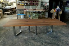 cubus_minimal_asztal_acel_üveg_lab_etkezoasztal_targyaloasztal_ebedloasztal_egyedi_asztal