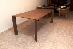 minimál-design-éklábú-asztal-tárgyalóasztal-ebédlőasztal