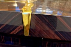 Nagyméretű egyedi art deco makasszár ében tárgyaló asztal