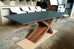 zeg étkezőasztal design  ebédlőasztal nyitható asztal ebédlőasztal fenix karcálló fa asztal