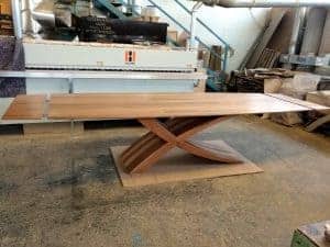 ZEG asztal, hazai dió, 300 + 60 cm bővíthető