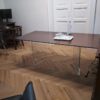 Egyedi asztal, Cubus egyedi üveglábú étkező és tárgyalóasztal - Ábrahám Műhely Kft.